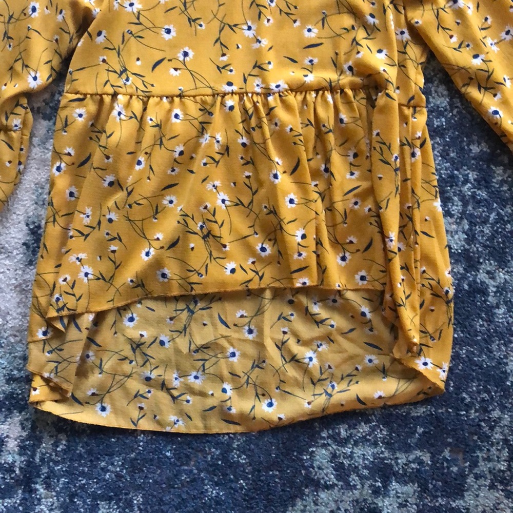 Floral High-Low Top - Picture 6 of 9